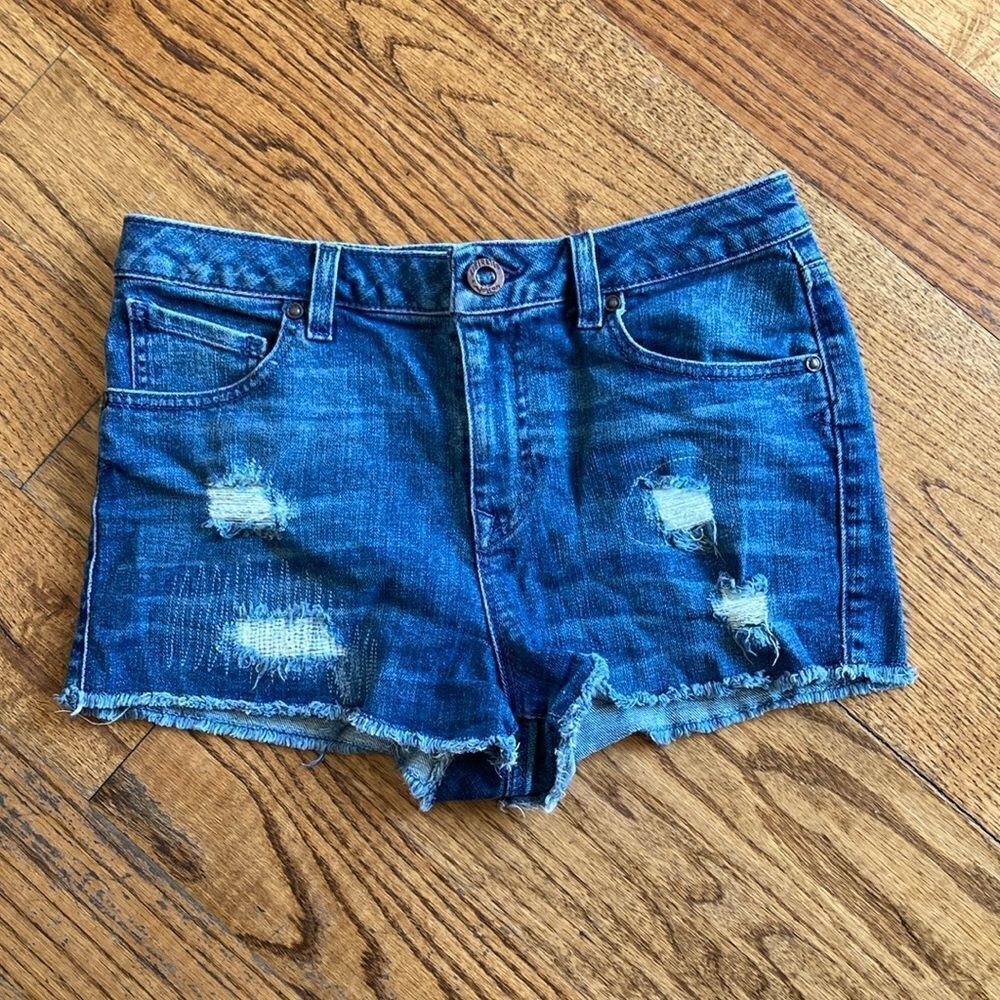 Volcom Distressed Stix High Rise Raw Hem Denim Jean Shorts Size 5
